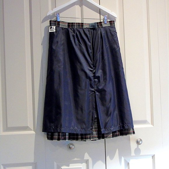 Genuine Scottish Kilt or Pleated Skirt Size 6 - 8 Beautiful Colour Combination - Picture 8 of 12